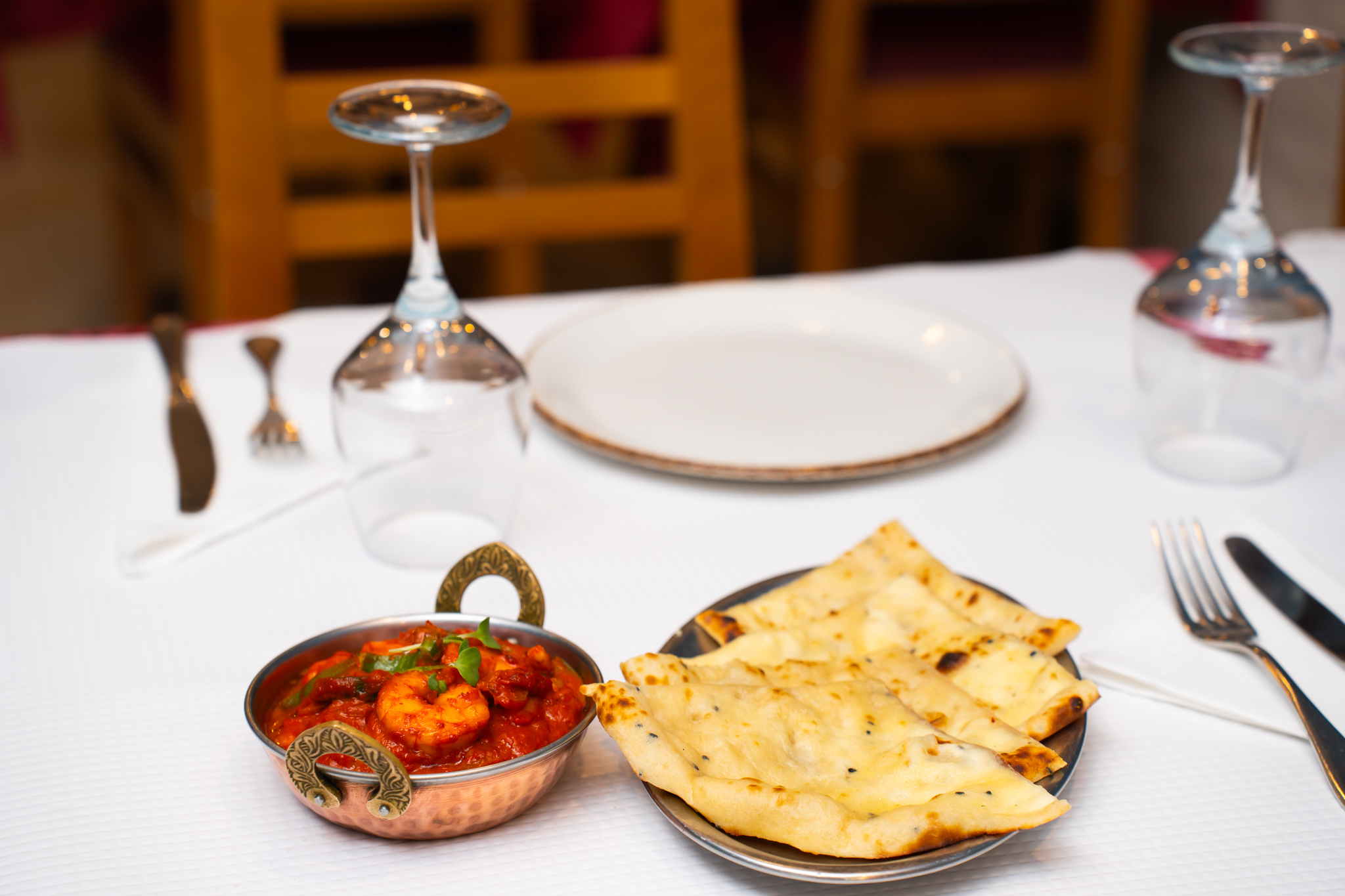 Naan and prawn jalfrezi at Darshan Nepal Lisbon